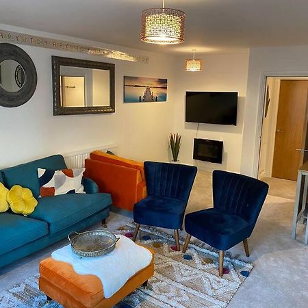 Luxury Modern 1Bed Sea View Apartment Rhôs-on-Sea Екстериор снимка