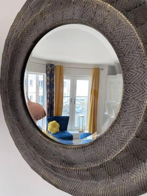 Luxury Modern 1Bed Sea View Apartment Rhôs-on-Sea Екстериор снимка